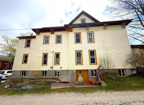 Exterior - 211 Maple, Manistee, MI 49660 photo 2 of 7
