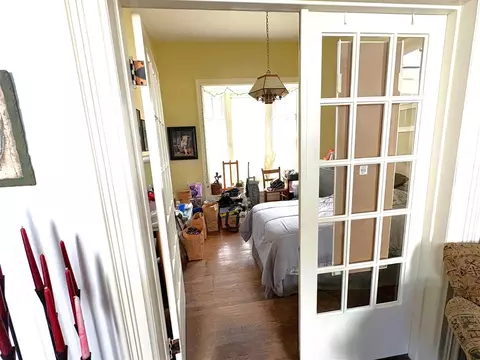 Entry Way - 211 Maple, Manistee, MI 49660 photo 4 of 7