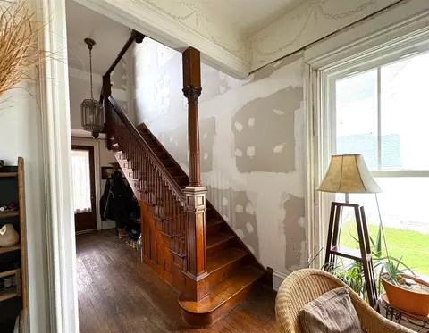 Entry Way - 211 Maple, Manistee, MI 49660 photo 1 of 7