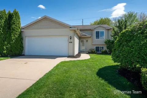 698 Silver Brk, Grand Rapids, MI 49548