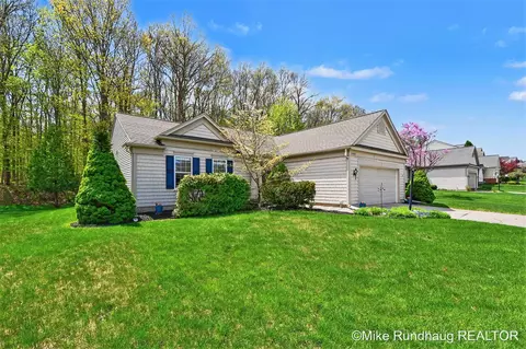 2060 Glenn Cyn, Caledonia, MI 49316