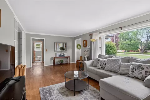 Living - 1249 Levant, Jackson, MI 49203 photo 1 of 2