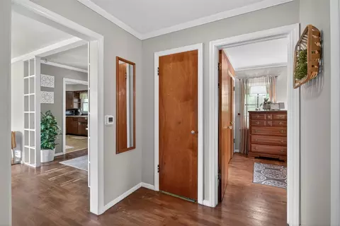 Entry Way - 1249 Levant, Jackson, MI 49203 photo 5 of 6