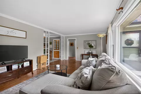 Living - 1249 Levant, Jackson, MI 49203 photo 2 of 2