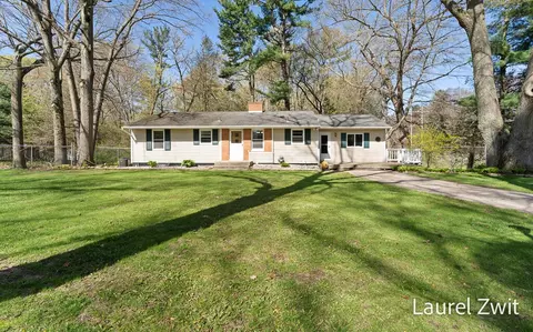 9189 Cook, Montague, MI 49437