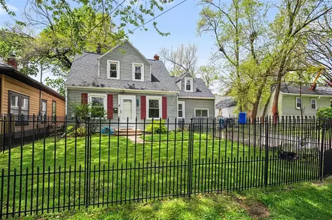2814 S Rose, Kalamazoo, MI 49001