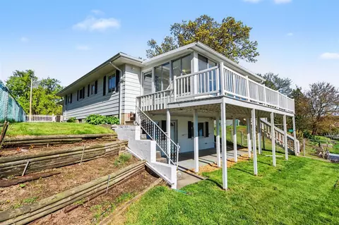 468 Crooked Lk, Kalamazoo, MI 49009