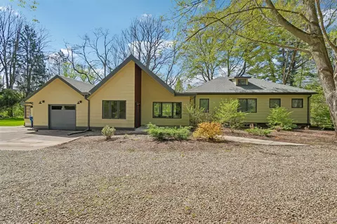 2012 Pontiac, Ann Arbor, MI 48105