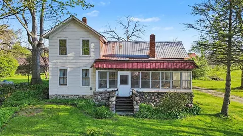4360 Waldorf, Delton, MI 49046