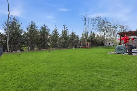 Exterior - 3111 Smugglers, Commerce Twp, MI 48390 photo 7 of 9