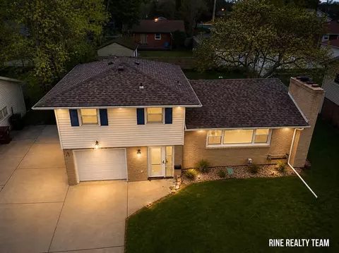 2200 Rossiter, Lansing, MI 48911