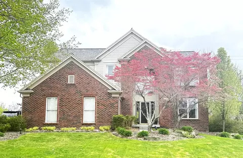 33 Fox Pt, Ada, MI 49301