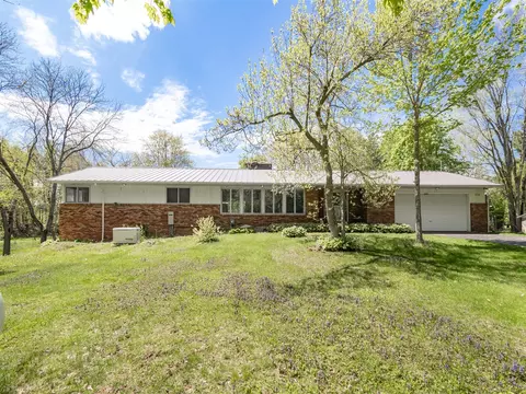 220 26th, Allegan, MI 49010