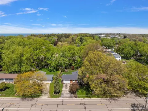 View/Area - 2139 Brown School, Saint Joseph, MI 49085 photo 1 of 2