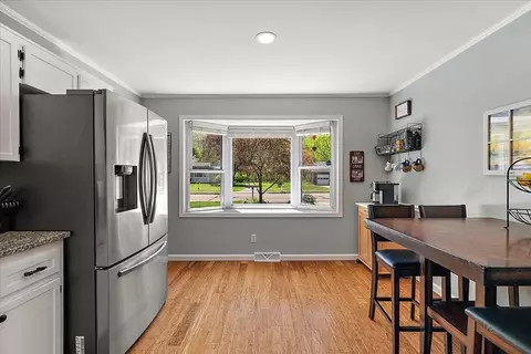 Kitchen - 2139 Brown School, Saint Joseph, MI 49085 photo 3 of 3