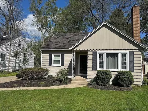 3821 Oakridge, Kalamazoo, MI 49008