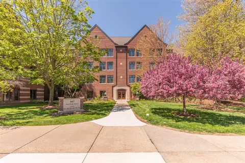 807 Asa Gray #302, Ann Arbor, MI 48105