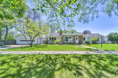 1115 Oakdale, Jackson, MI 49203