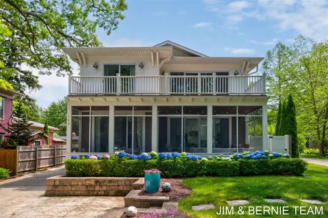 153 Elizabeth, Saugatuck, MI 49453