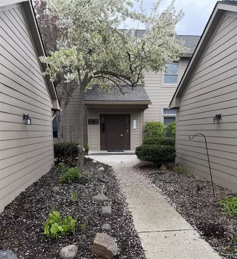 2098 Bent Trl, Ann Arbor, MI 48108