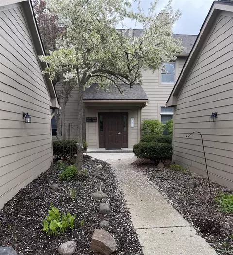 2098 Bent Trl, Ann Arbor, MI 48108