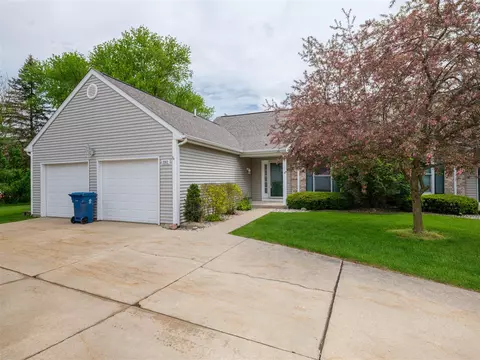 2912 Hunters, Kalamazoo, MI 49048