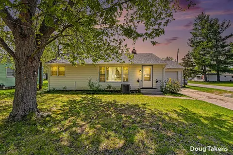 Exterior - 527 W Ellis, Belding, MI 48809 photo 4 of 4