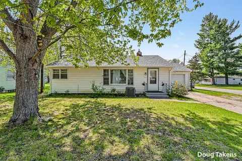 527 W Ellis, Belding, MI 48809