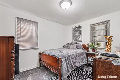 Bedroom - 527 W Ellis, Belding, MI 48809 photo 2 of 2