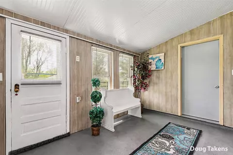 Entry Way - 527 W Ellis, Belding, MI 48809 photo 2 of 2