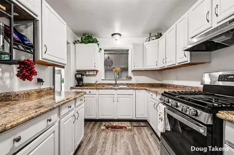 Kitchen - 527 W Ellis, Belding, MI 48809 photo 2 of 2