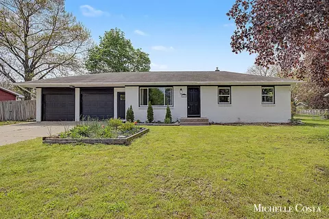 7697 Hollyhock, Jenison, MI 49428