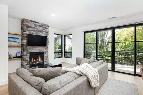 Living - 325 E Smt #101, Ann Arbor, MI 48104 photo 1 of 4