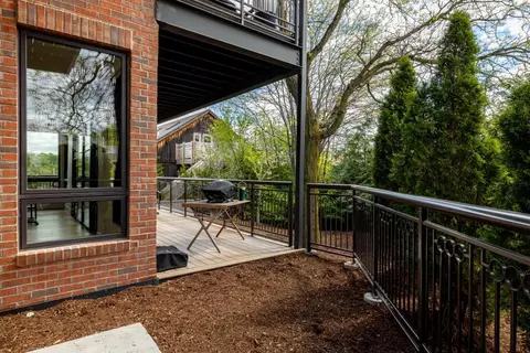 Exterior - 325 E Smt #101, Ann Arbor, MI 48104 photo 2 of 11