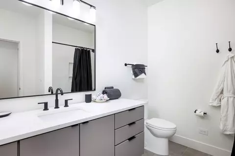 Bath - 325 E Smt #101, Ann Arbor, MI 48104 photo 4 of 5