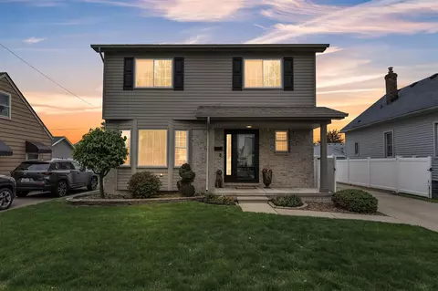 917 9th, Wyandotte, MI 48192