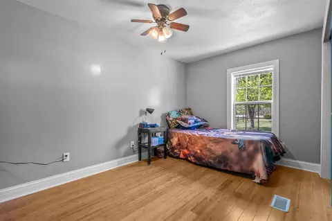 Bedroom - 9171 Baker, Jerome, MI 49249 photo 6 of 7
