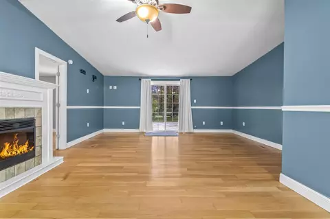 Living - 9171 Baker, Jerome, MI 49249 photo 4 of 5