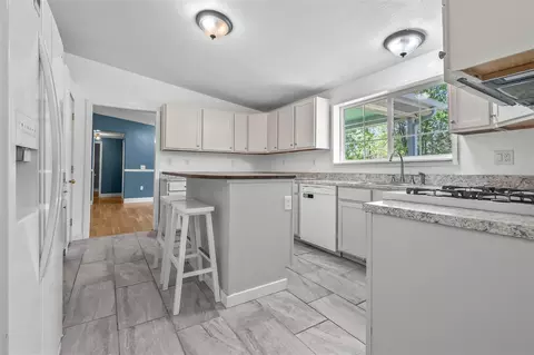 Kitchen - 9171 Baker, Jerome, MI 49249 photo 2 of 3