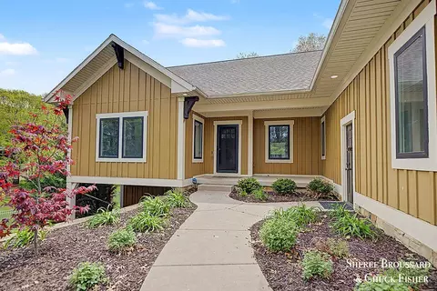 2975 Bird, Grand Rapids, MI 49525