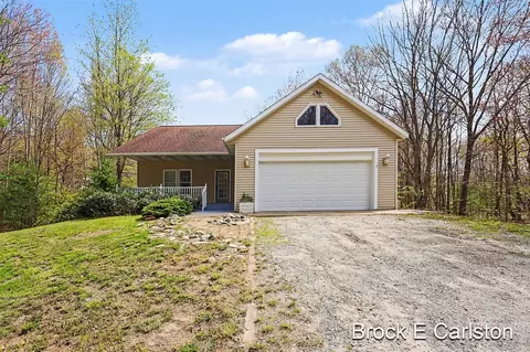 16944 136th, Nunica, MI 49448