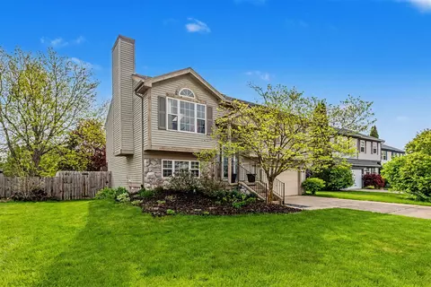 7039 Saint Andrews, Ypsilanti, MI 48197