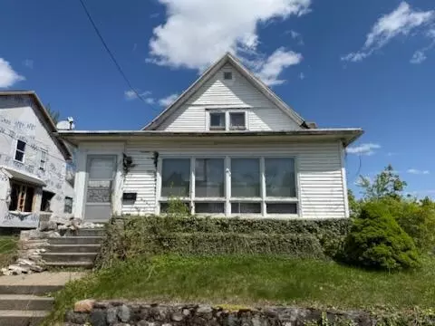 105 Wood, Three Rivers, MI 49093