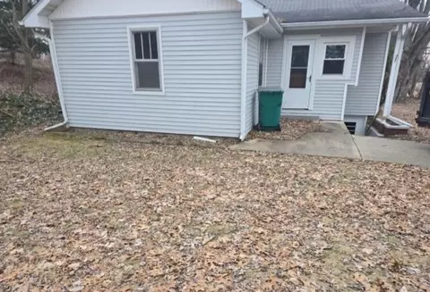 1031 Betterly, Springfield, MI 49037 photo 3