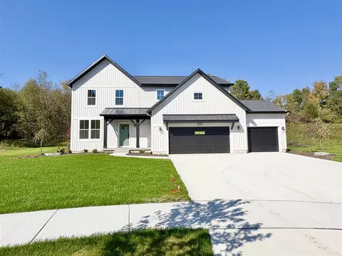 5859 Valley Pt, Caledonia, MI 49316
