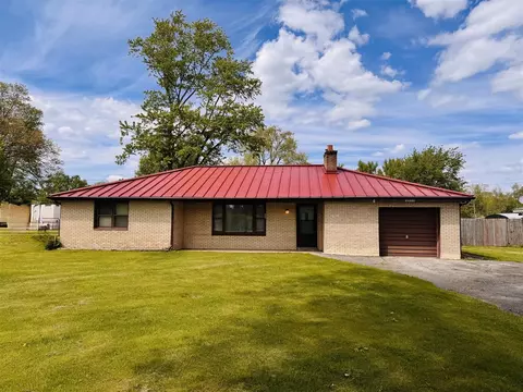 2523 Lake Shr, Niles, MI 49120