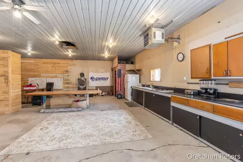 Kitchen - 3136 140th, Dorr, MI 49323 photo 4 of 4