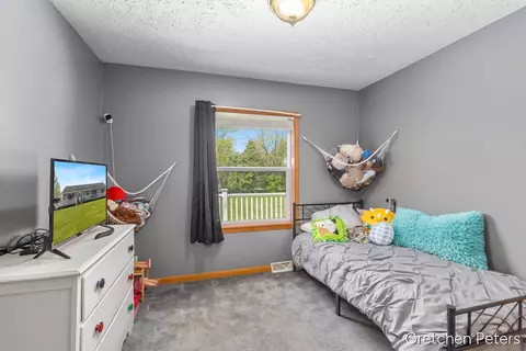 Bedroom - 3136 140th, Dorr, MI 49323 photo 2 of 2