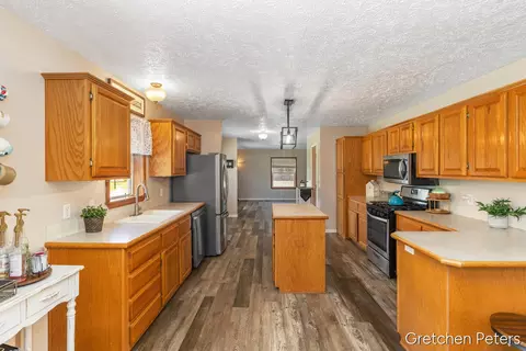 Kitchen - 3136 140th, Dorr, MI 49323 photo 1 of 4
