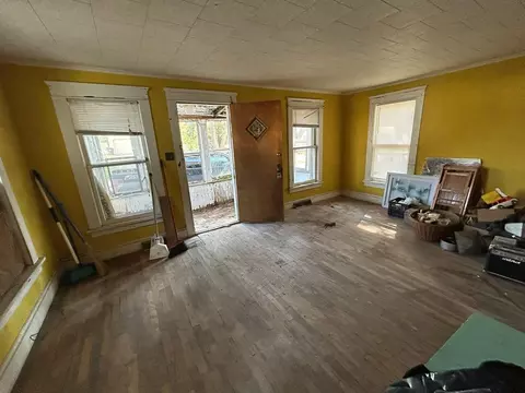 114 Ridge, Jackson, MI 49203 photo 2